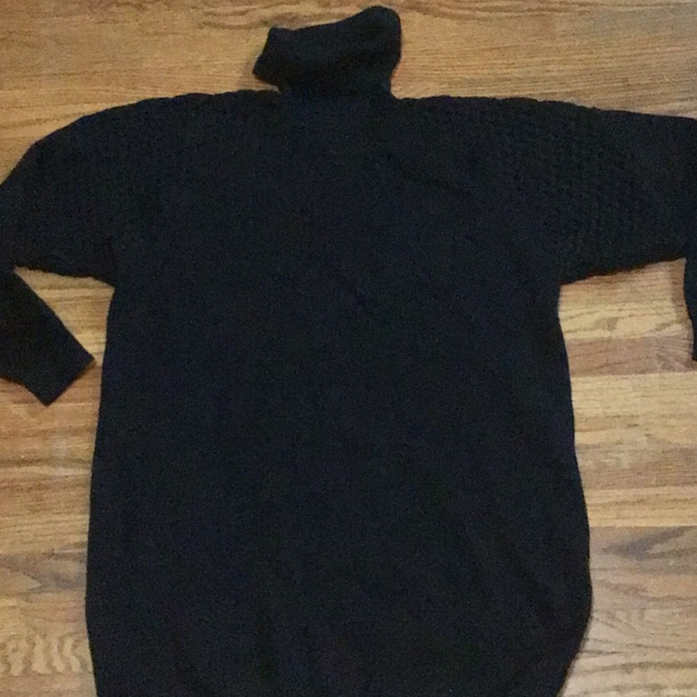BB Dakota sweater